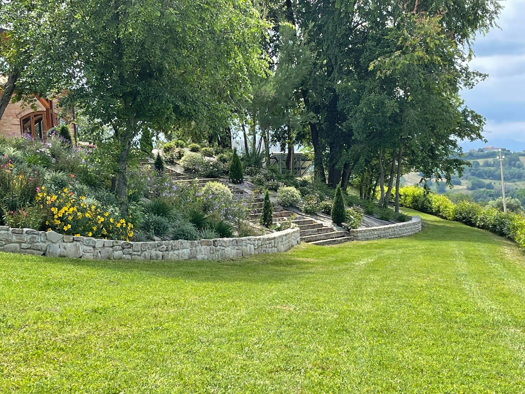 Garden lawns